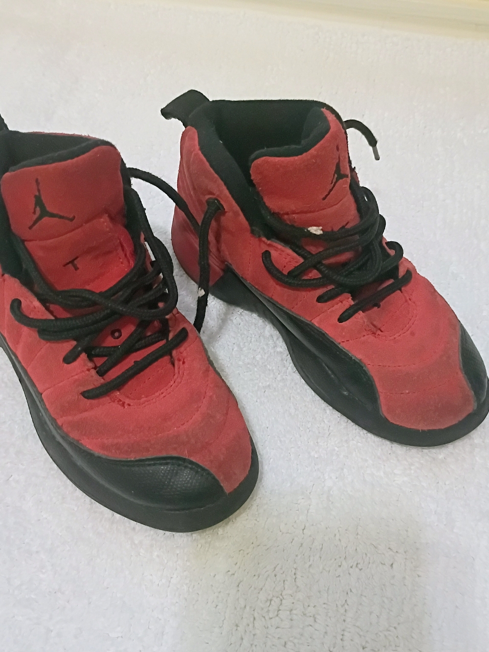Jordan Kids Red and Black Mid-Top Sneakers